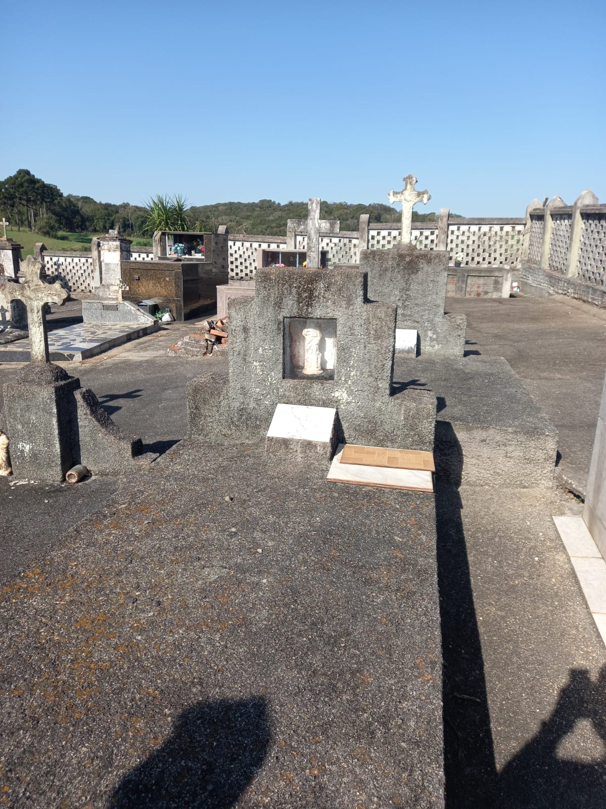 Túmulo de Bárbara Kotovey*, Cemitério da Igreja Assunção de Nossa Senhora, Araucária